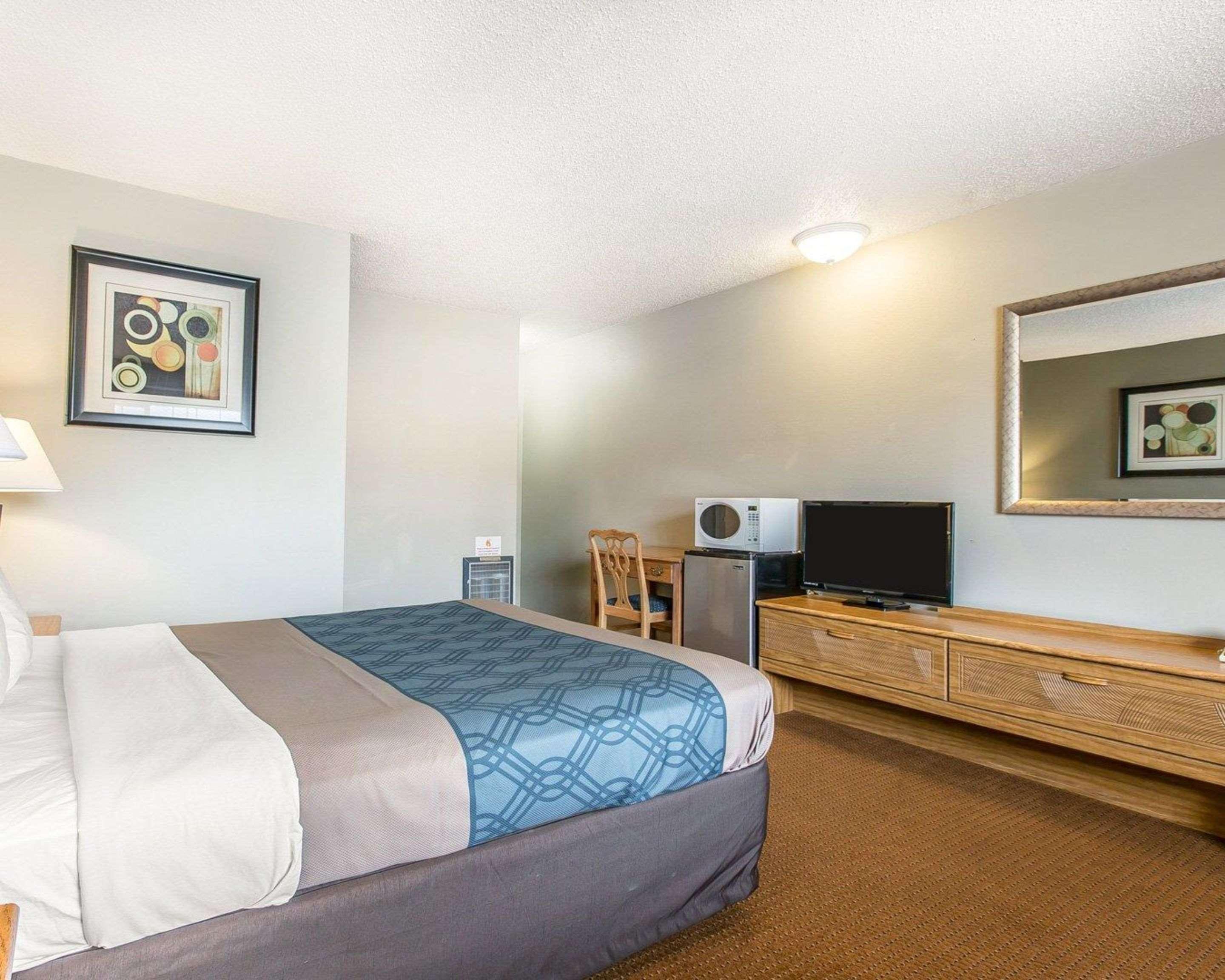 Econo Lodge Inn & Suites Yreka Luaran gambar