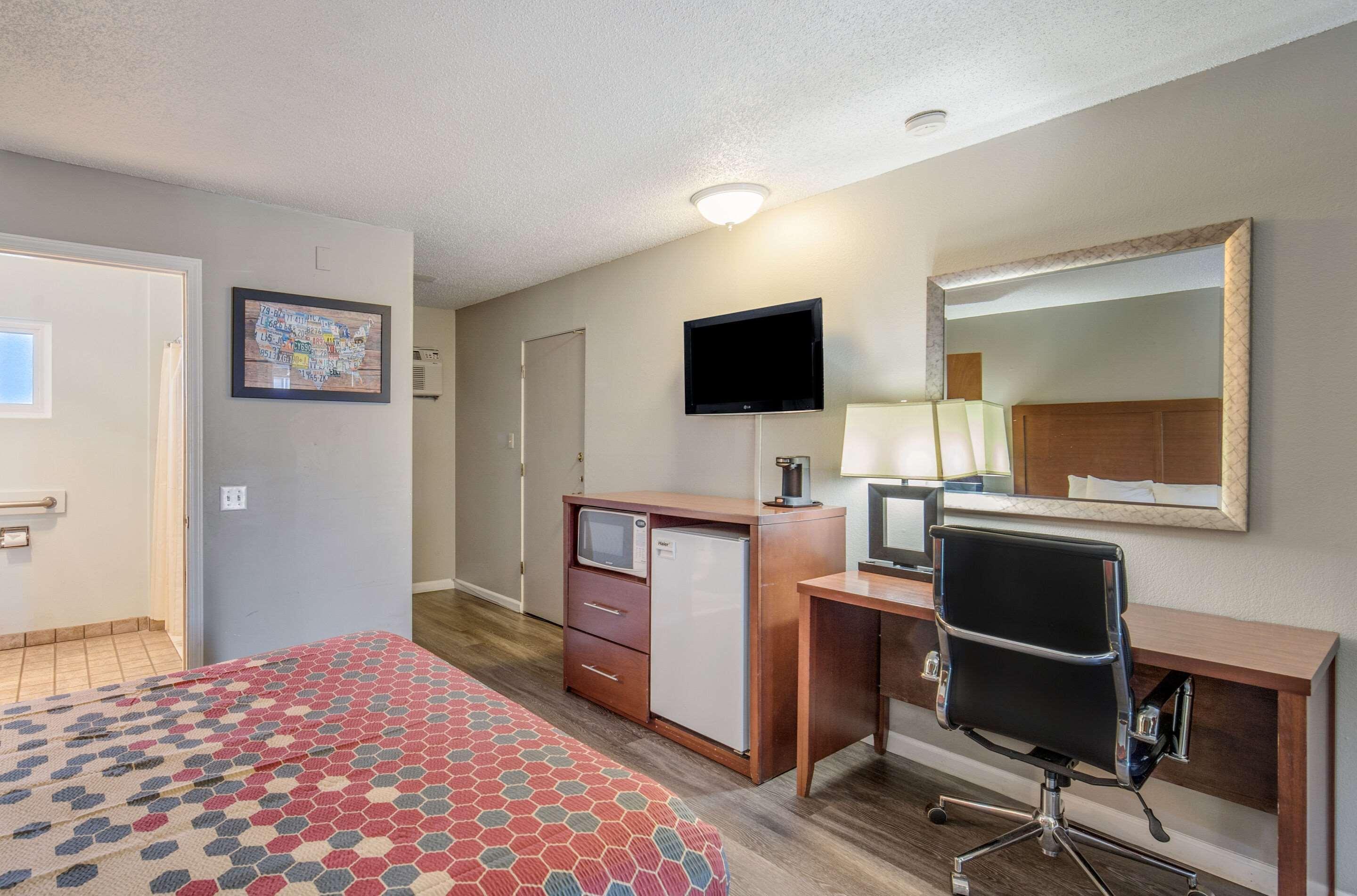 Econo Lodge Inn & Suites Yreka Luaran gambar