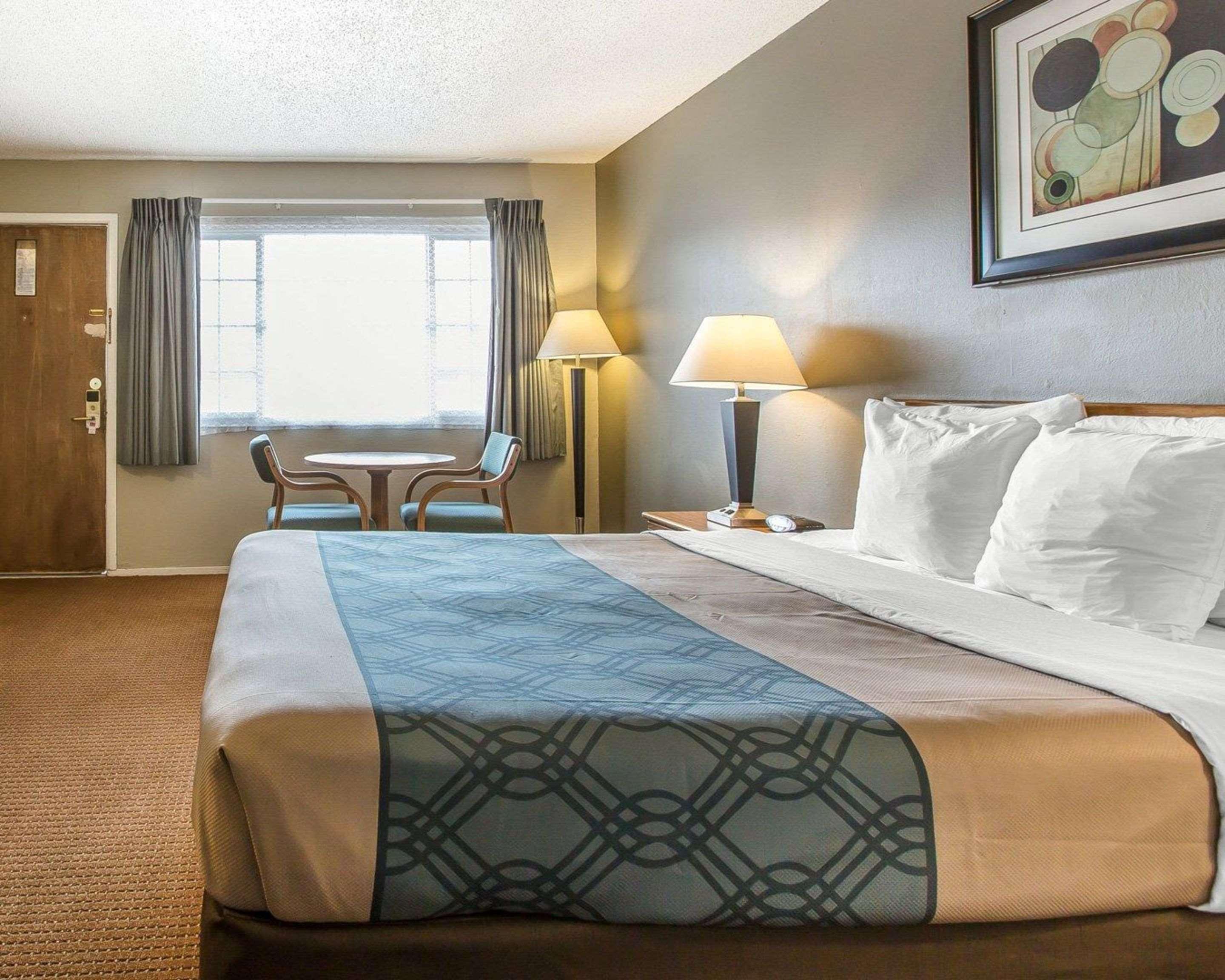 Econo Lodge Inn & Suites Yreka Luaran gambar