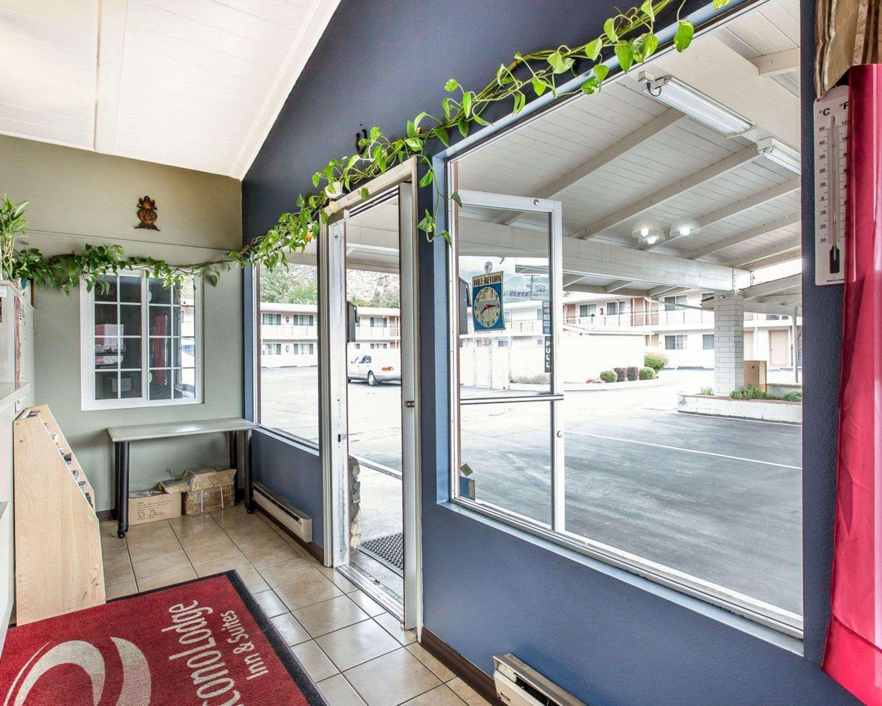 Econo Lodge Inn & Suites Yreka Luaran gambar
