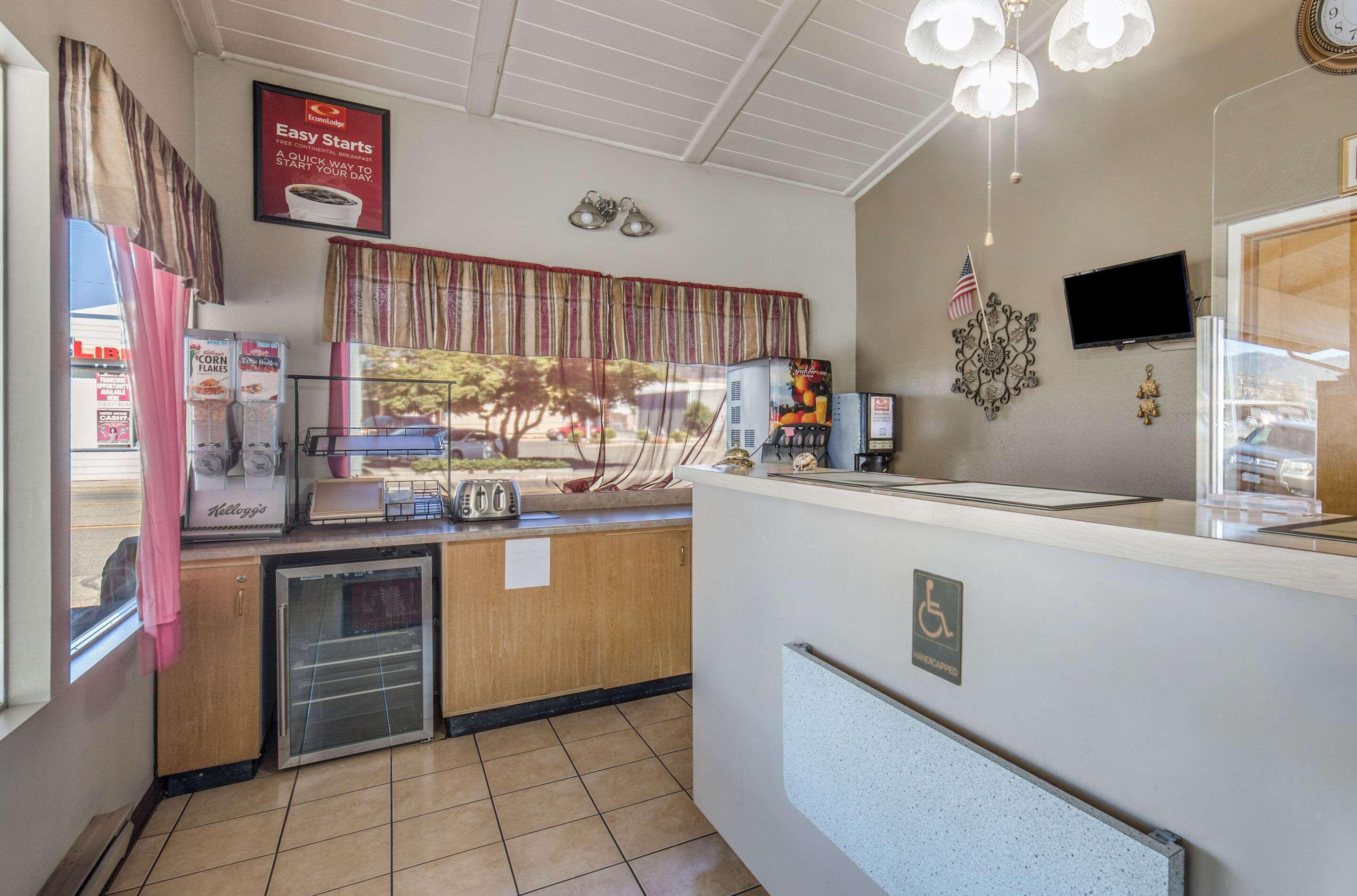Econo Lodge Inn & Suites Yreka Luaran gambar