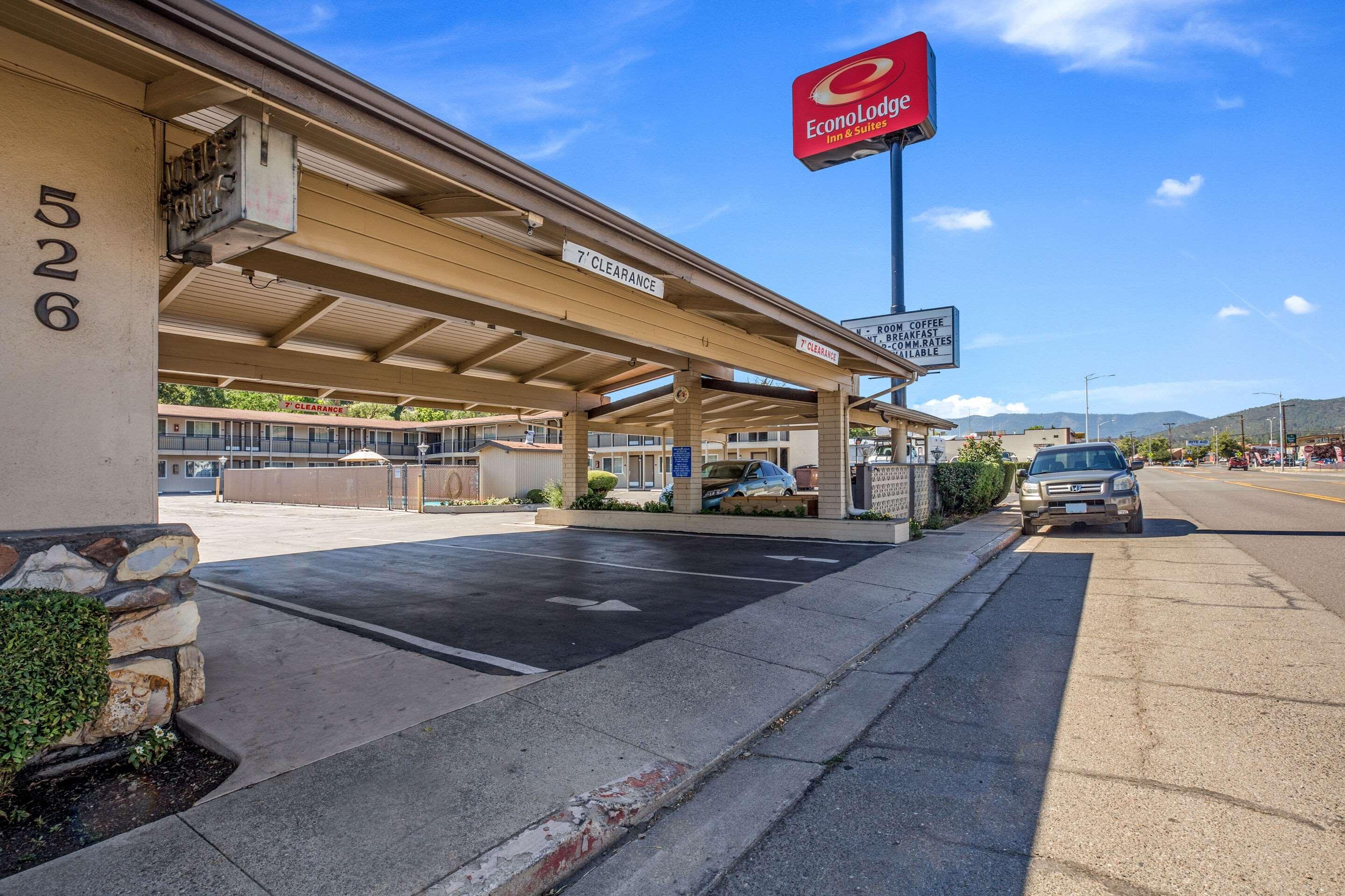 Econo Lodge Inn & Suites Yreka Luaran gambar
