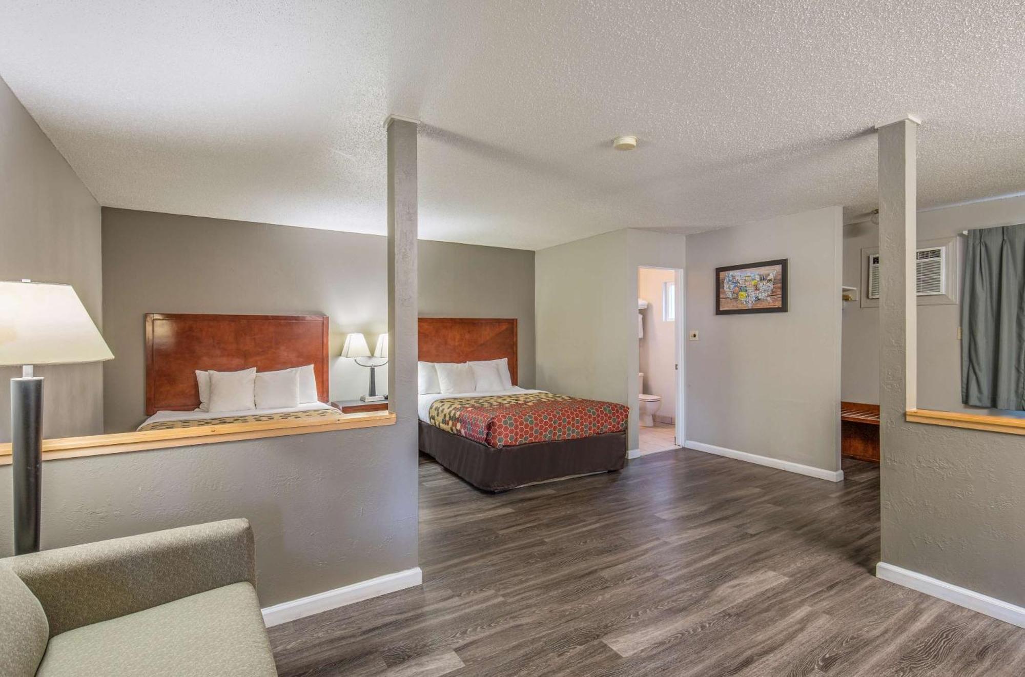 Econo Lodge Inn & Suites Yreka Luaran gambar