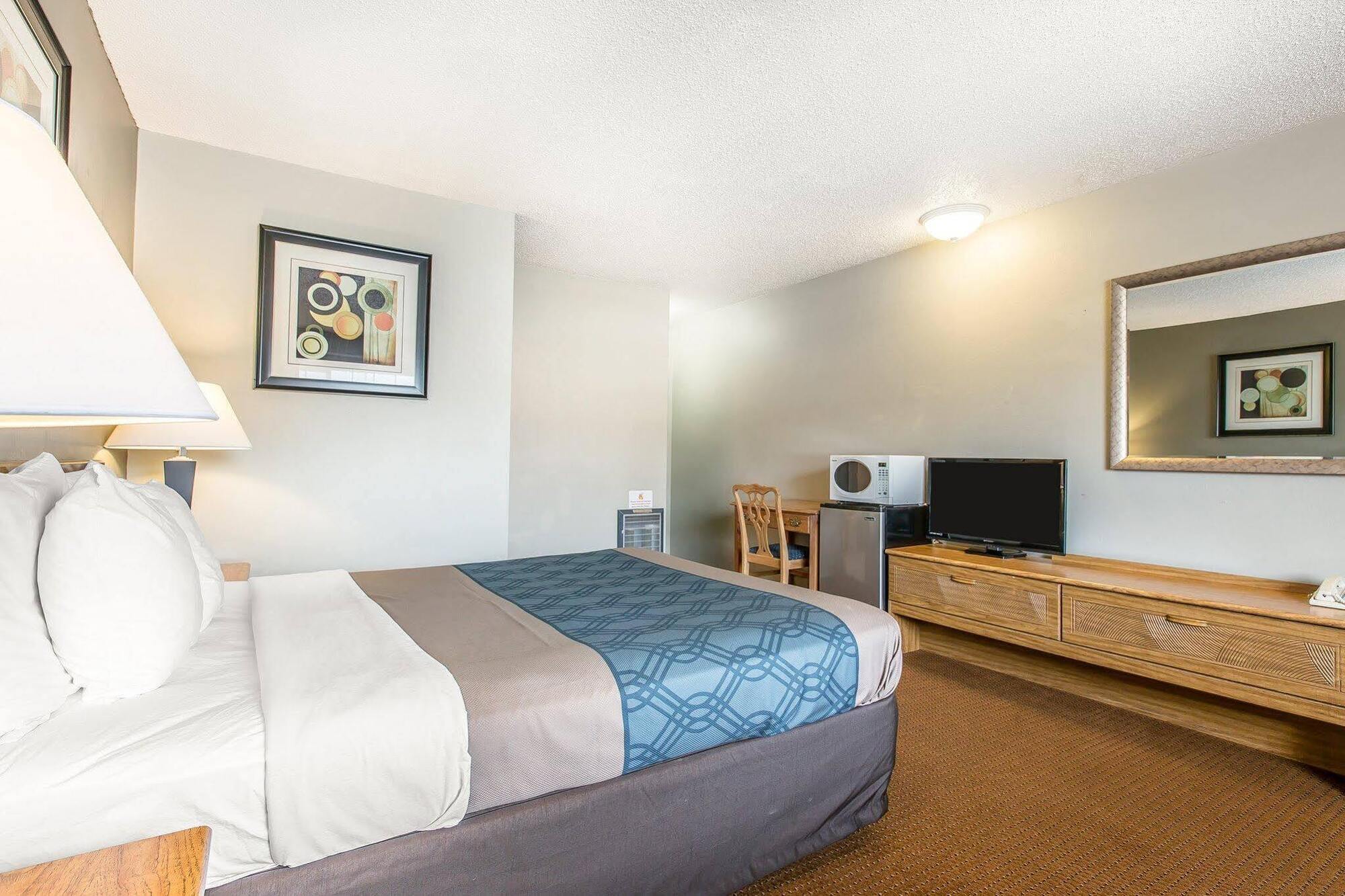 Econo Lodge Inn & Suites Yreka Luaran gambar